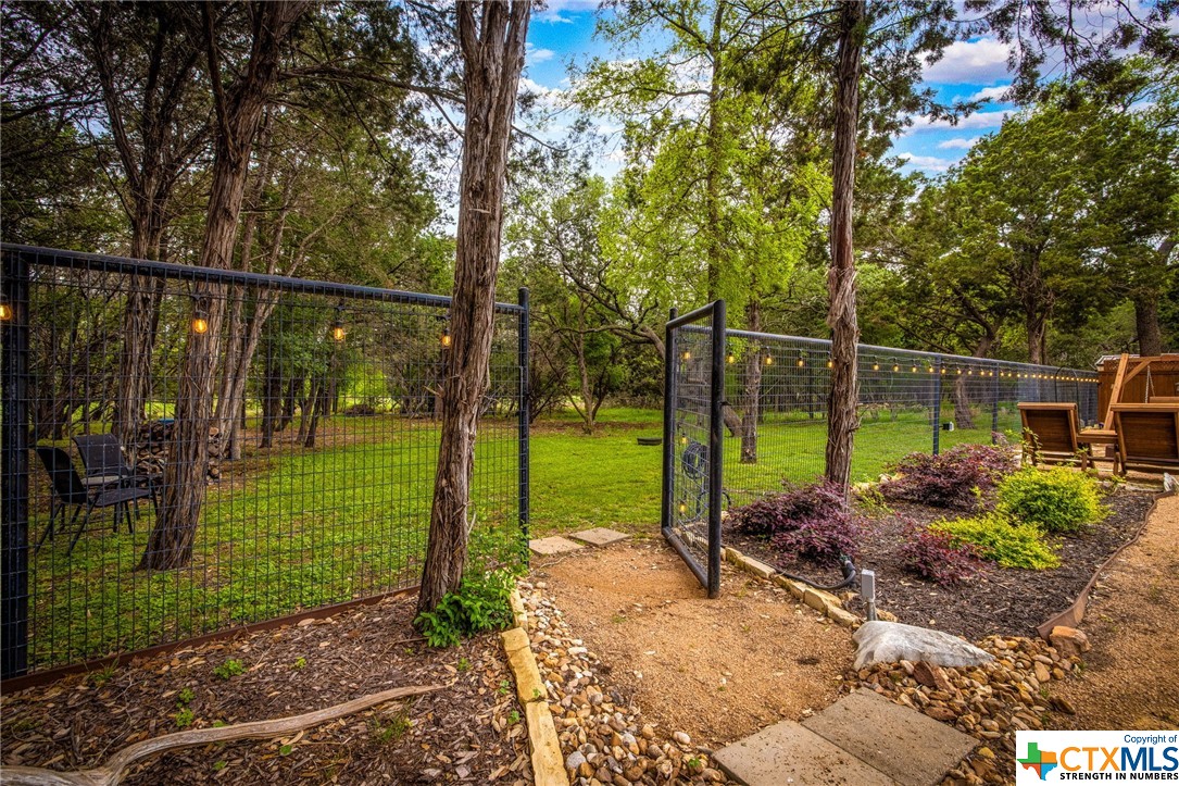2398 Geneseo Oaks