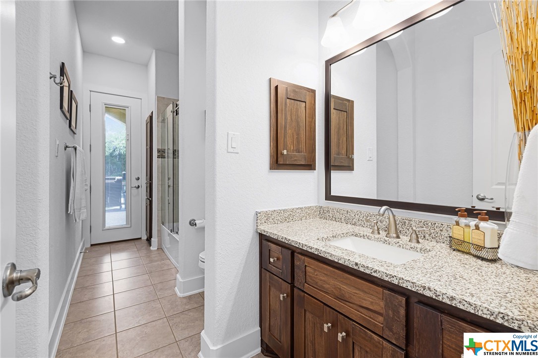2398 Geneseo Oaks