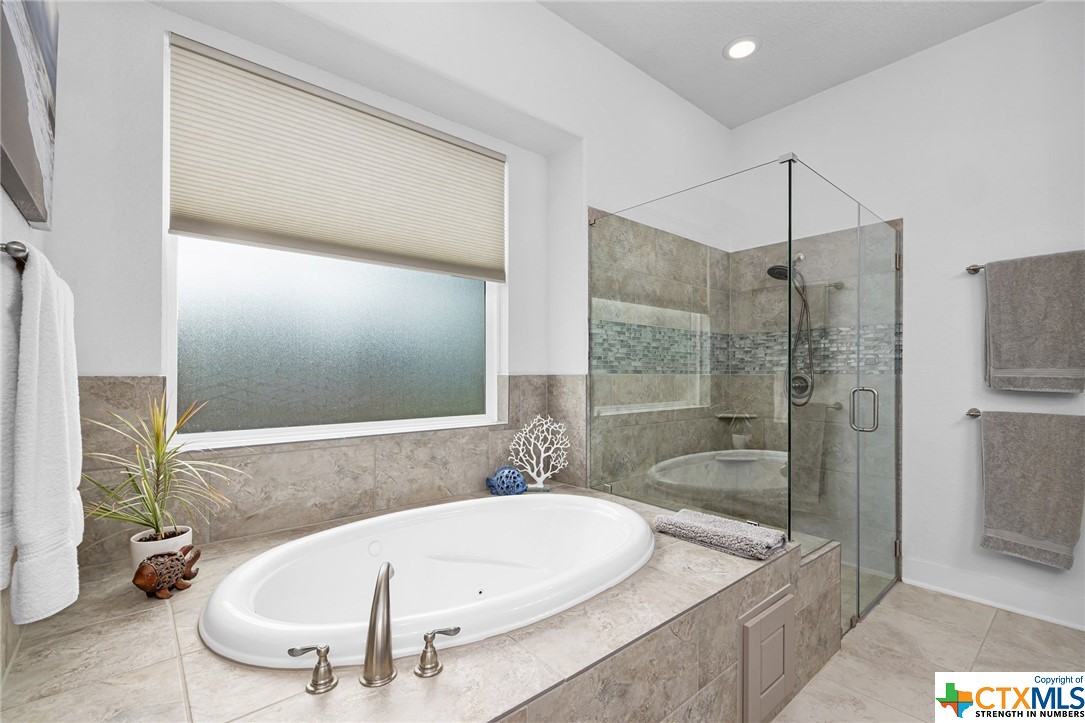 2398 Geneseo Oaks