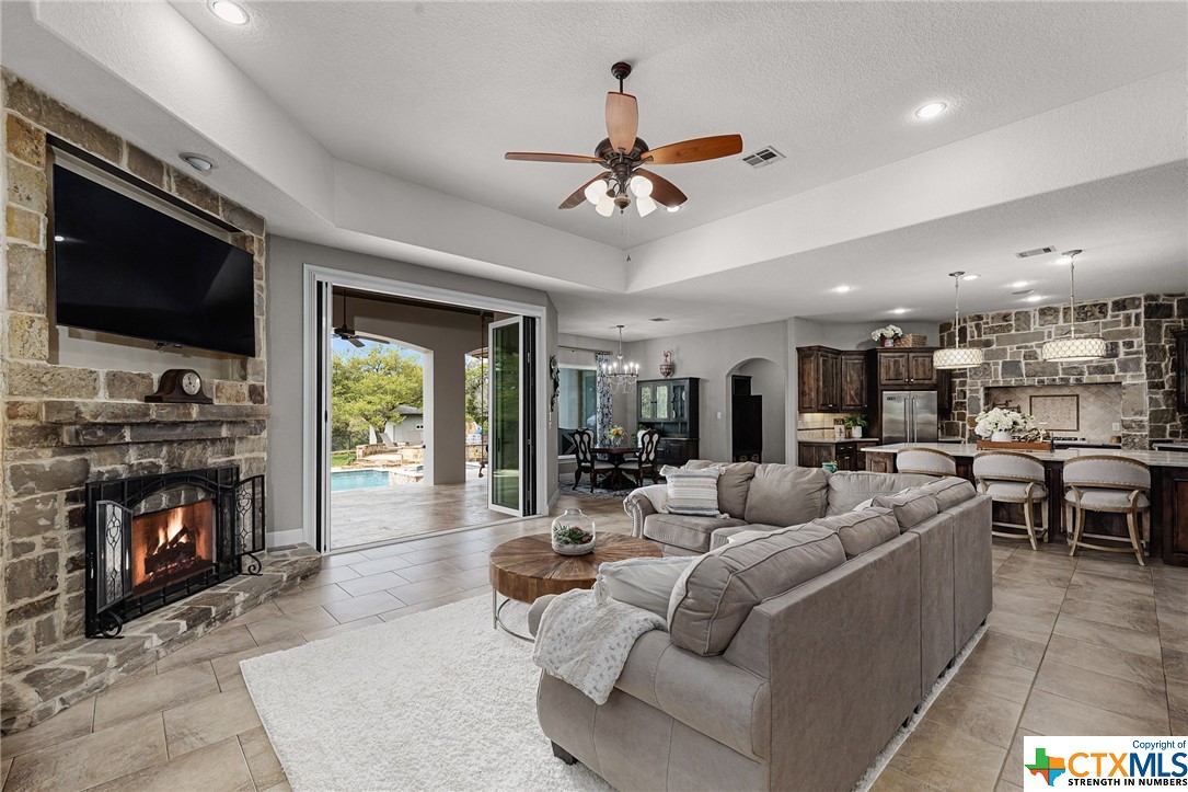 1211 Porto Point