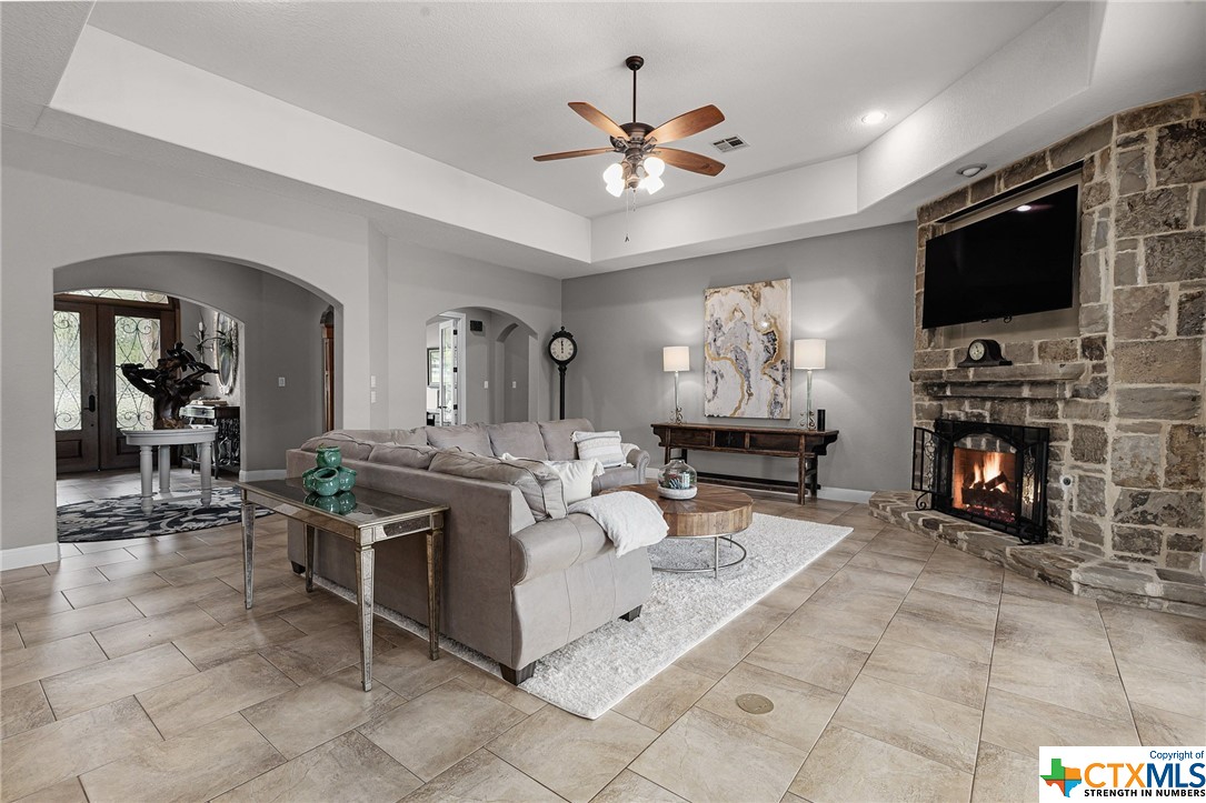 1211 Porto Point