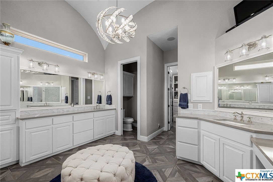 1211 Porto Point