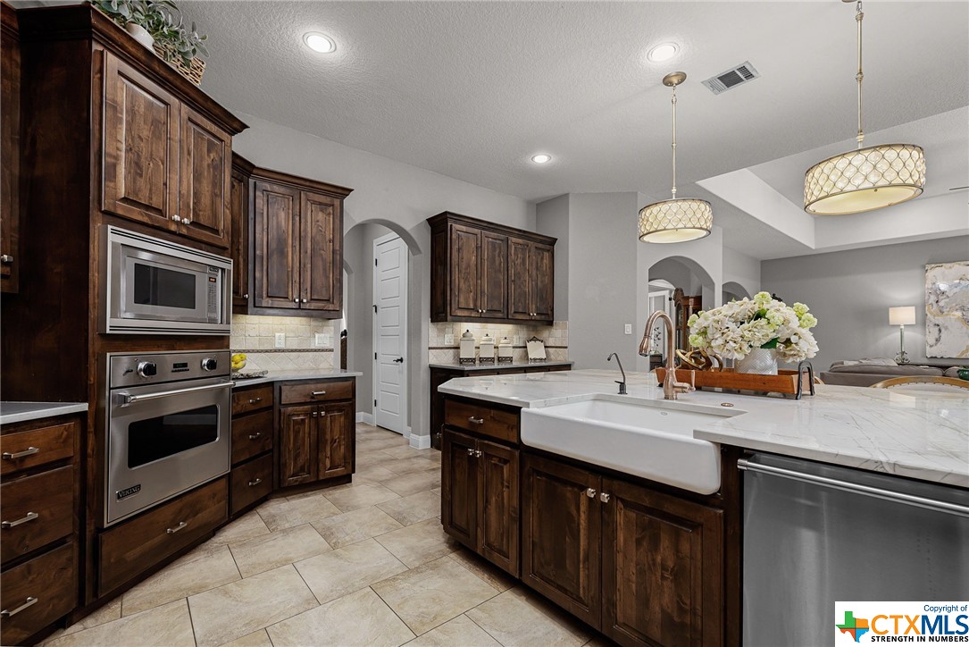 1211 Porto Point