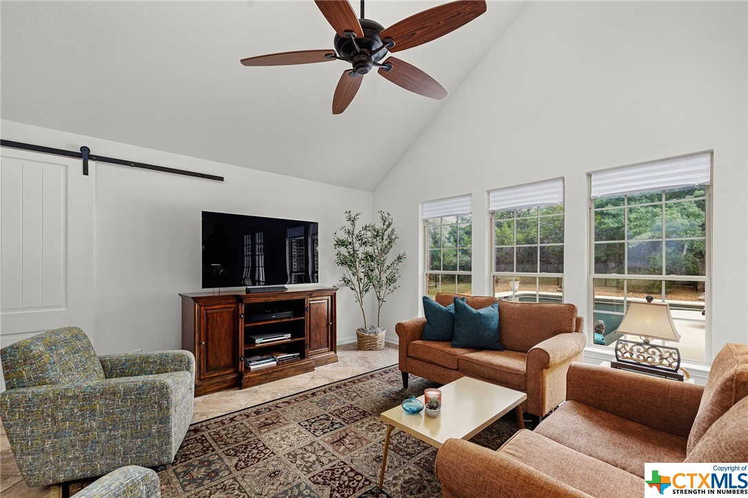 752 Oak Bluff Trail