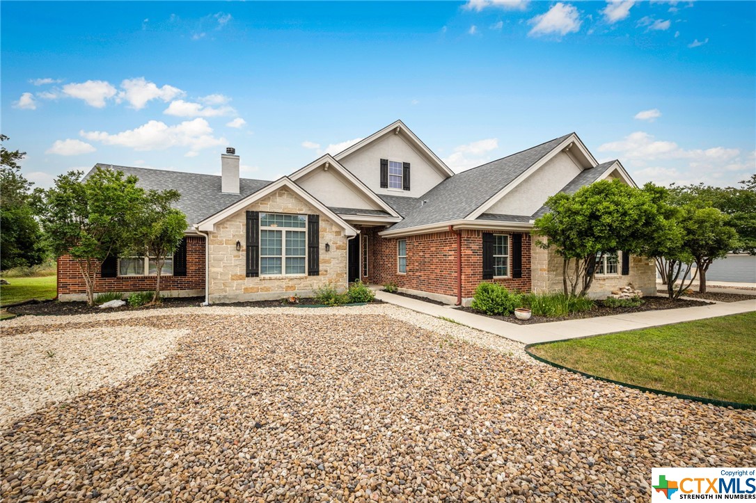 752 Oak Bluff Trail