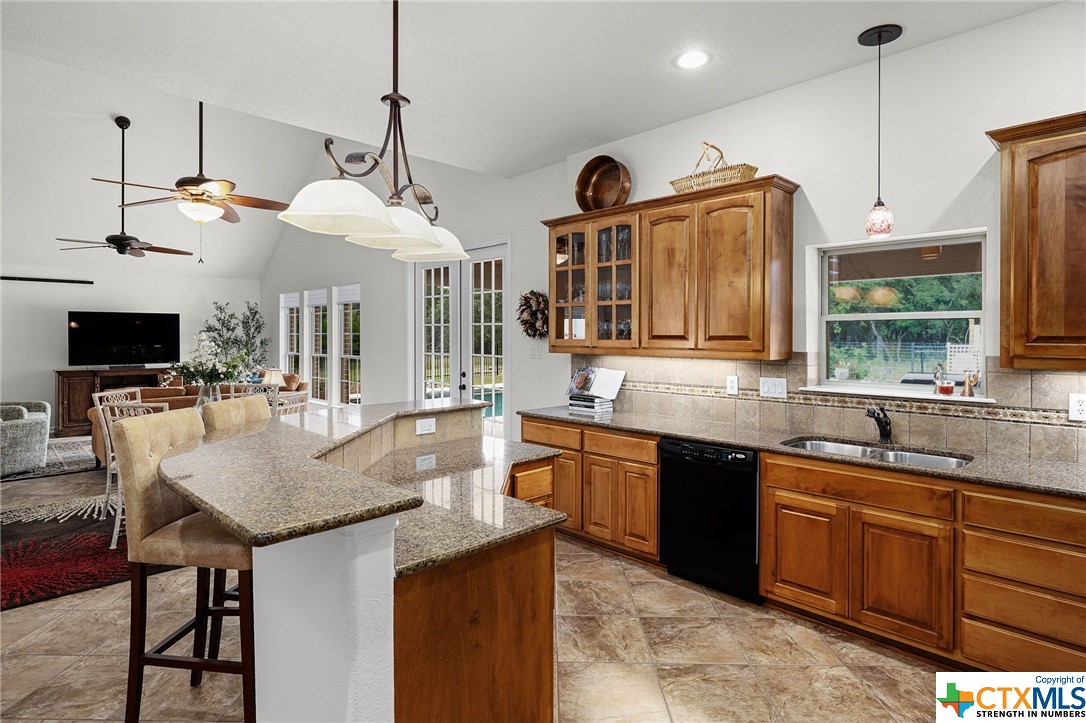 752 Oak Bluff Trail