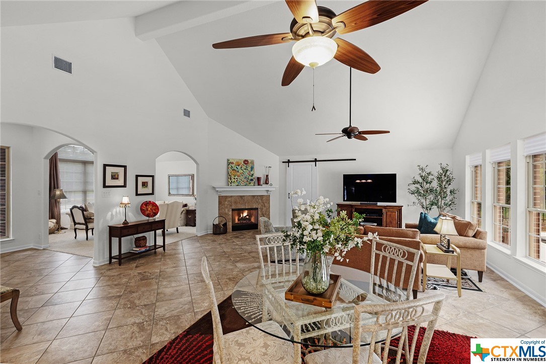 752 Oak Bluff Trail