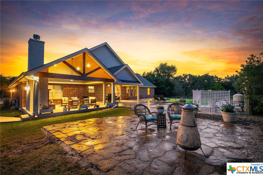 752 Oak Bluff Trail