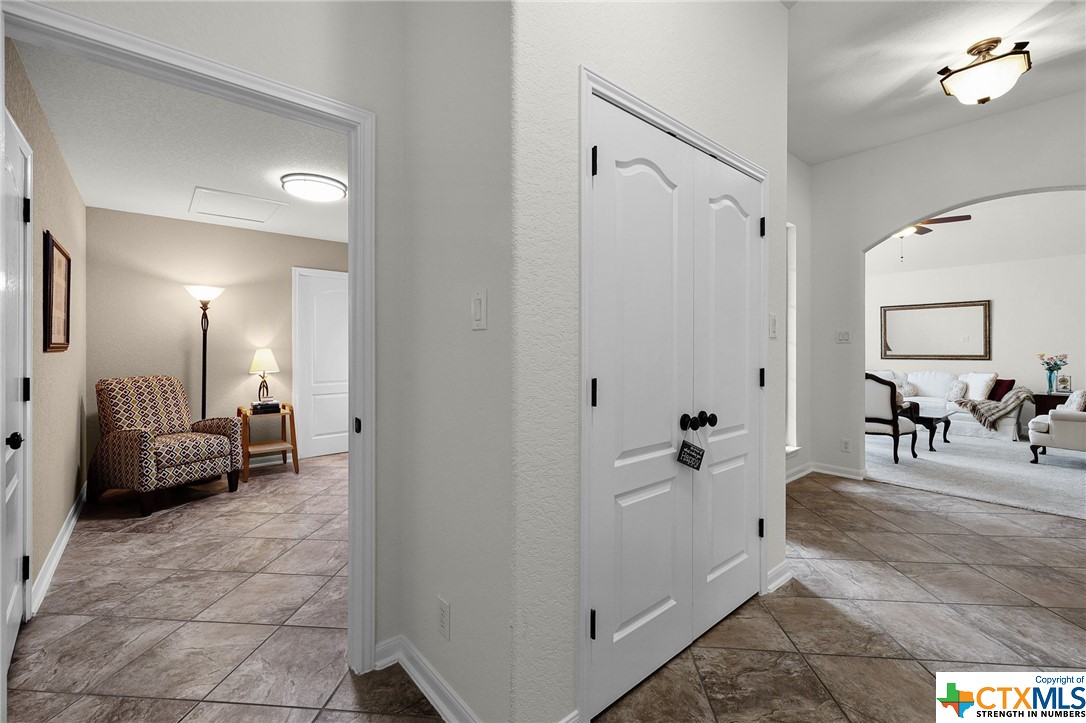 752 Oak Bluff Trail