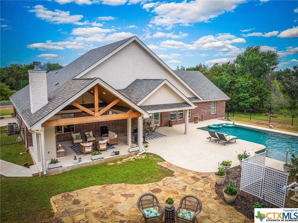752 Oak Bluff Trail