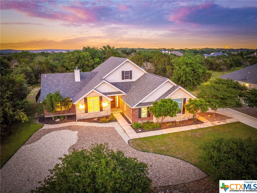 752 Oak Bluff Trail