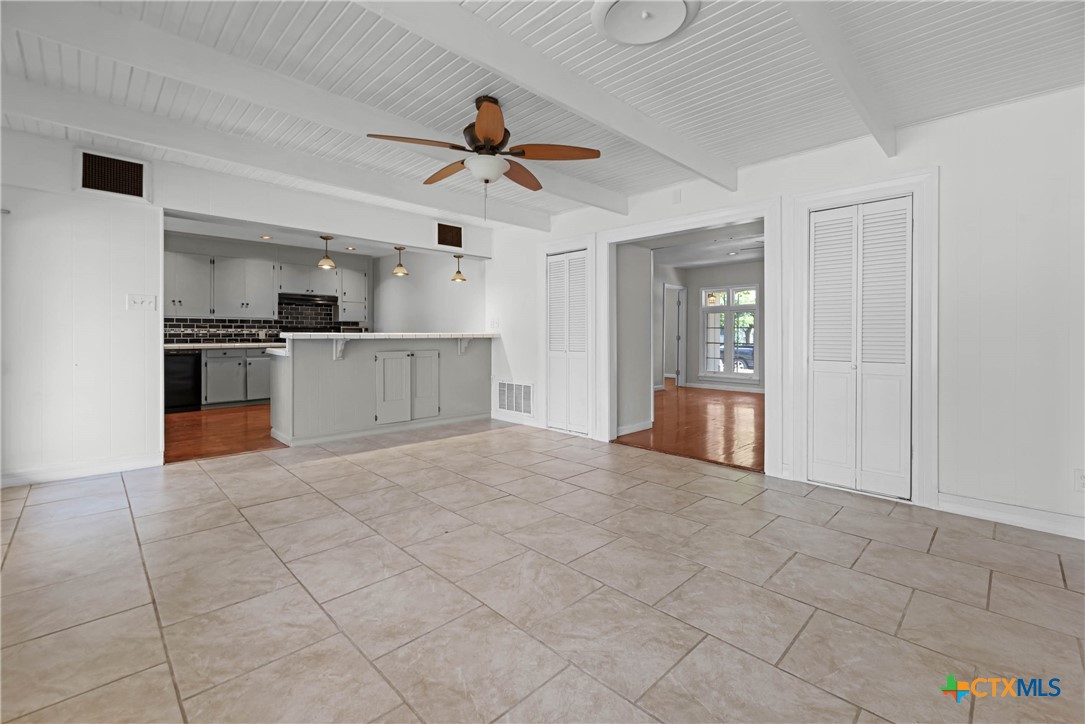 1031 E Walnut Street