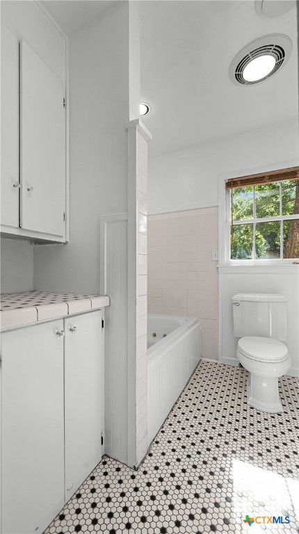 1031 E Walnut Street