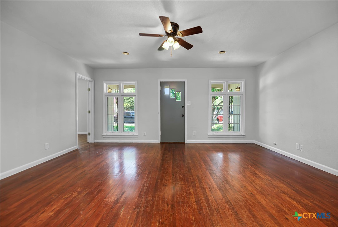 1031 E Walnut Street