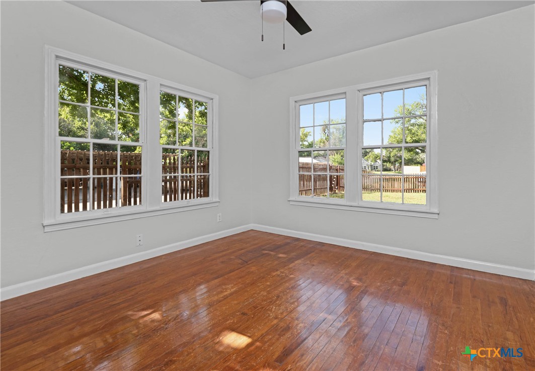 1031 E Walnut Street