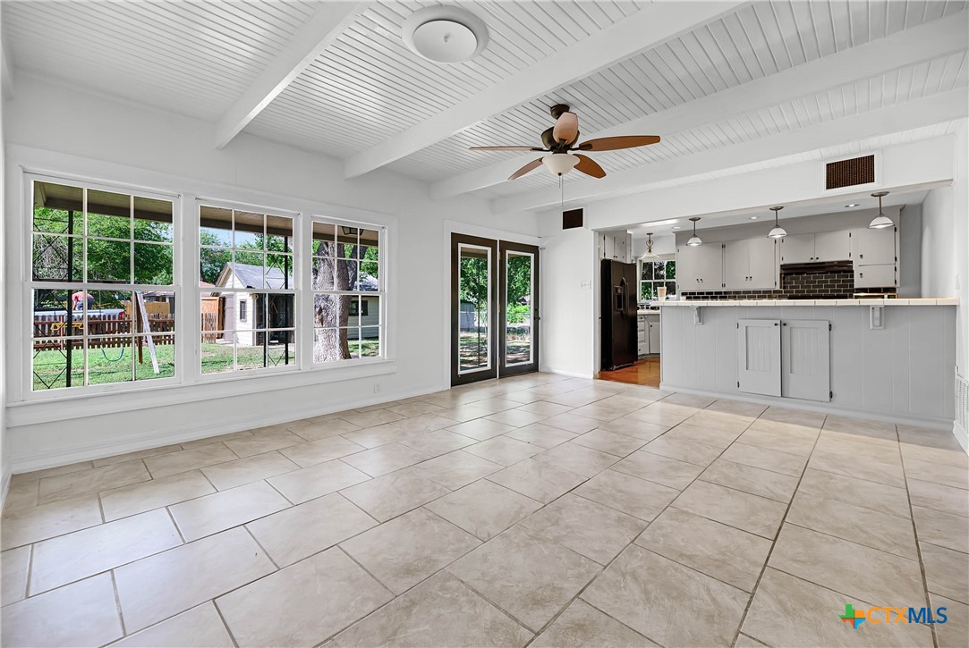 1031 E Walnut Street