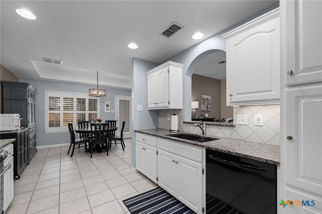 1567 Goldensage Drive