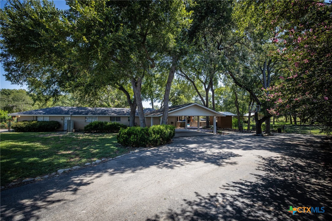 555 Southwind Loop