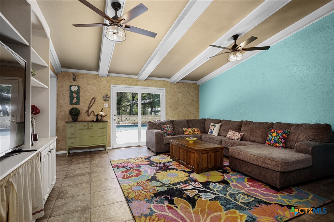 555 Southwind Loop