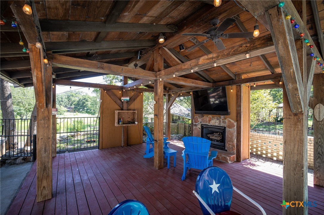 555 Southwind Loop