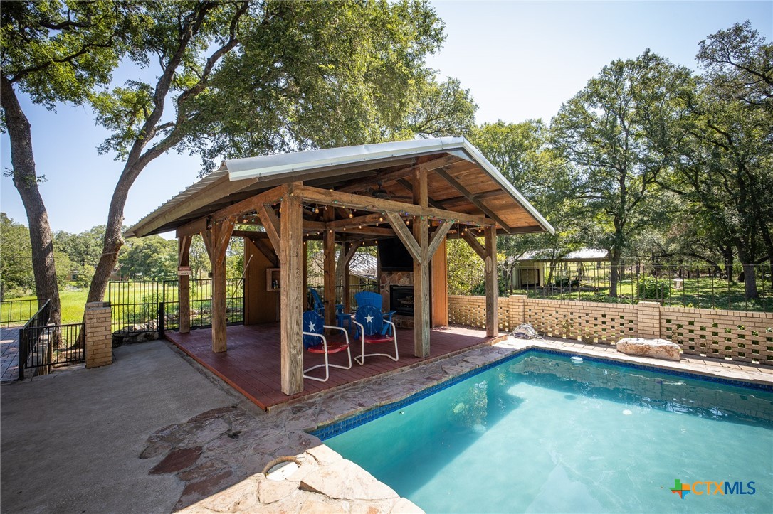 555 Southwind Loop
