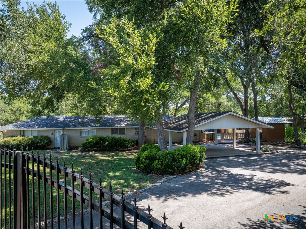 555 Southwind Loop