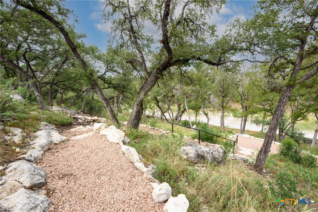 1622 Paradise Parkway