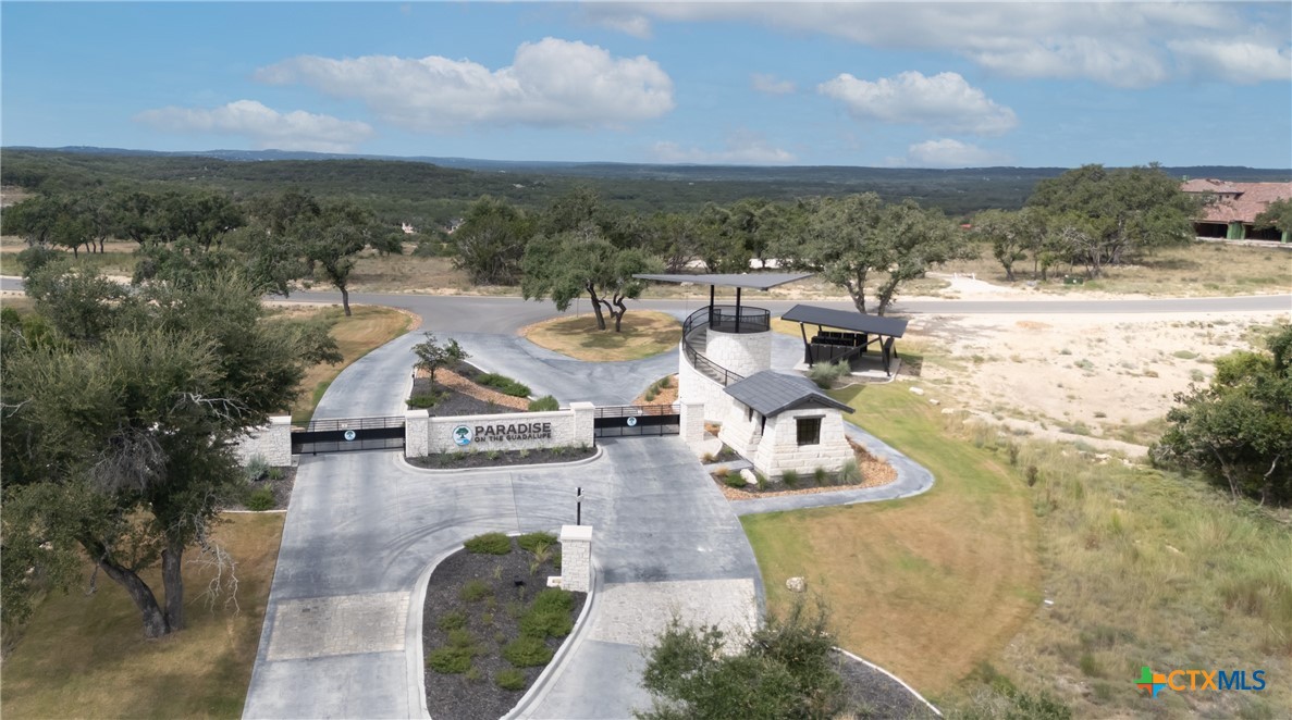 1622 Paradise Parkway