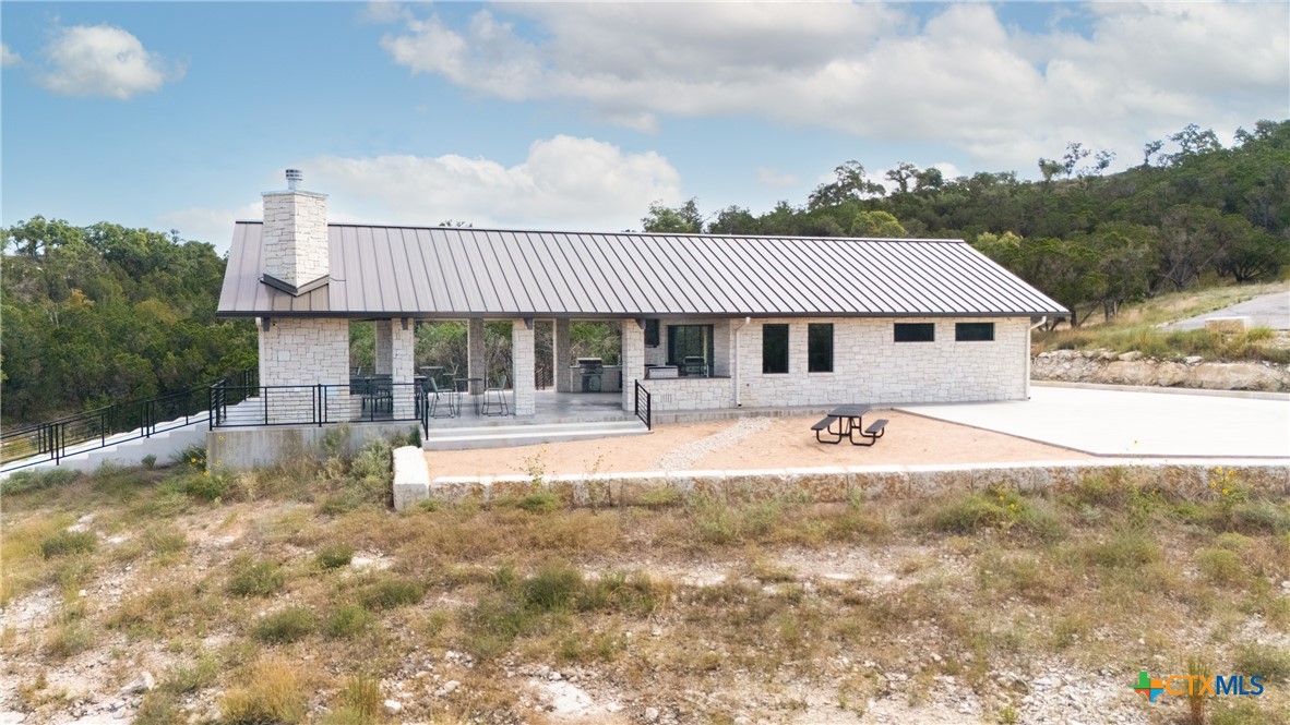 1622 Paradise Parkway