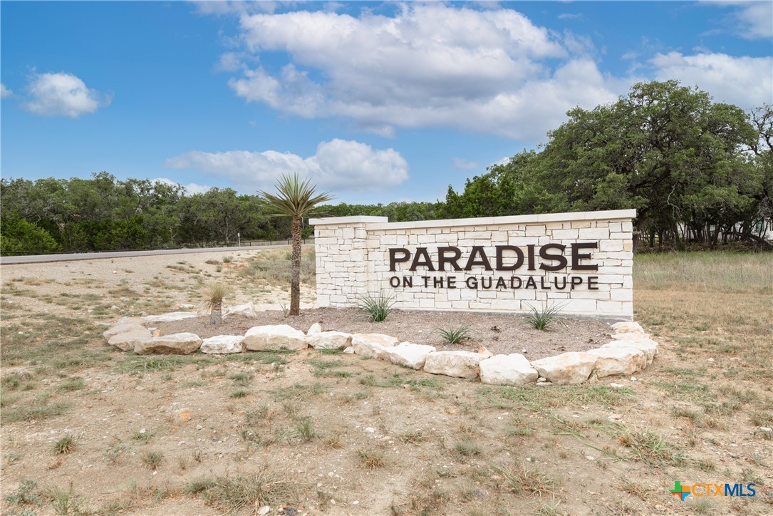 1622 Paradise Parkway