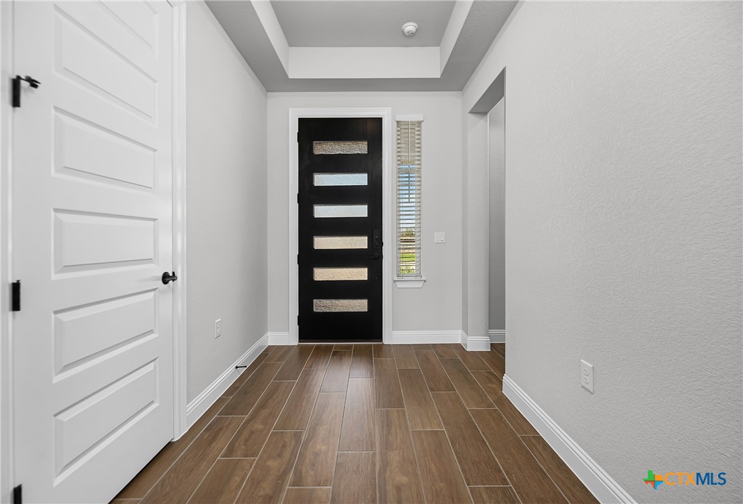 1447 Dancing Oak Lane