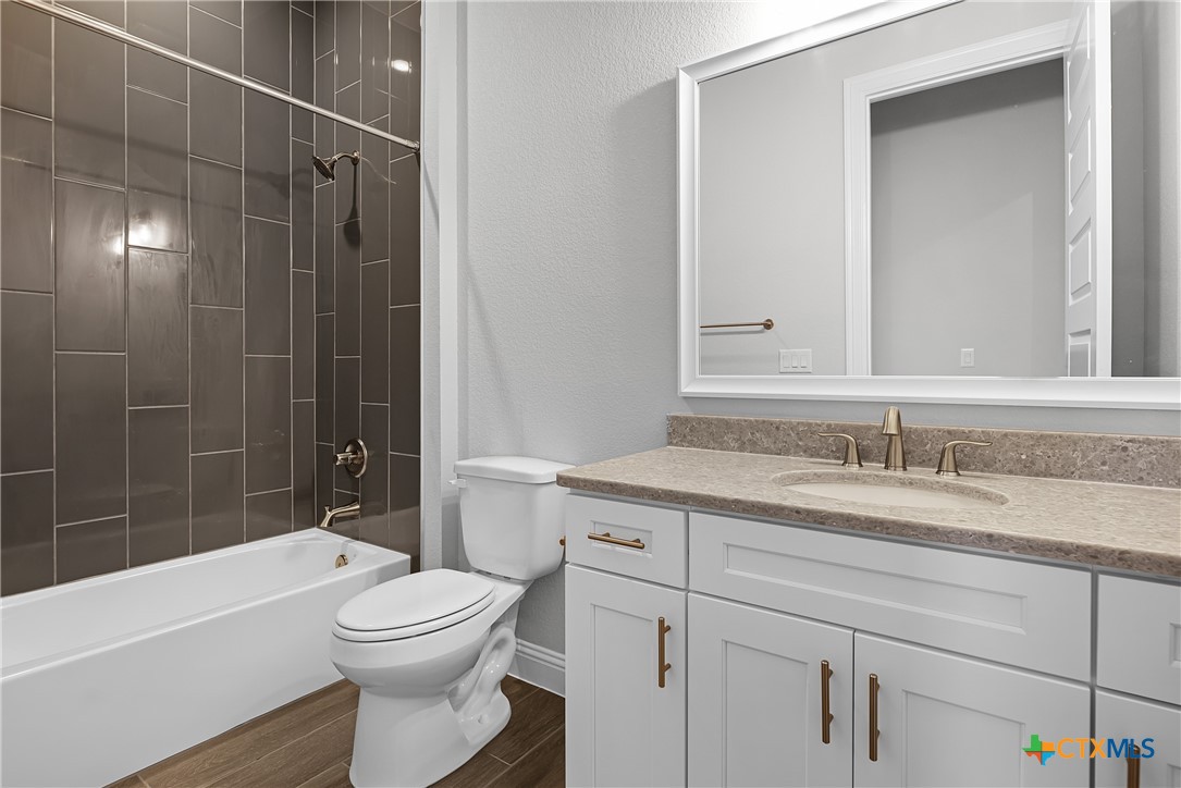 1447 Dancing Oak Lane