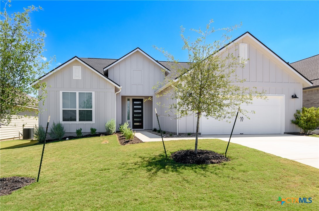 1447 Dancing Oak Lane