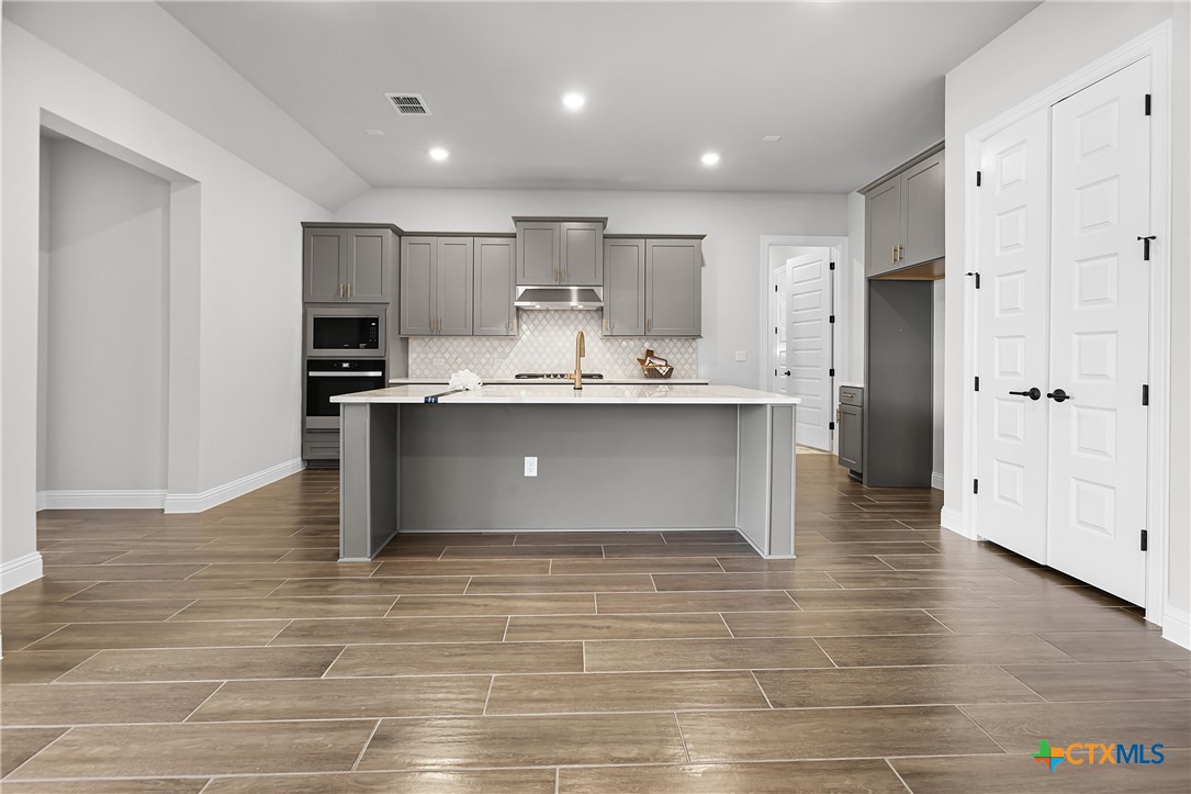 1447 Dancing Oak Lane