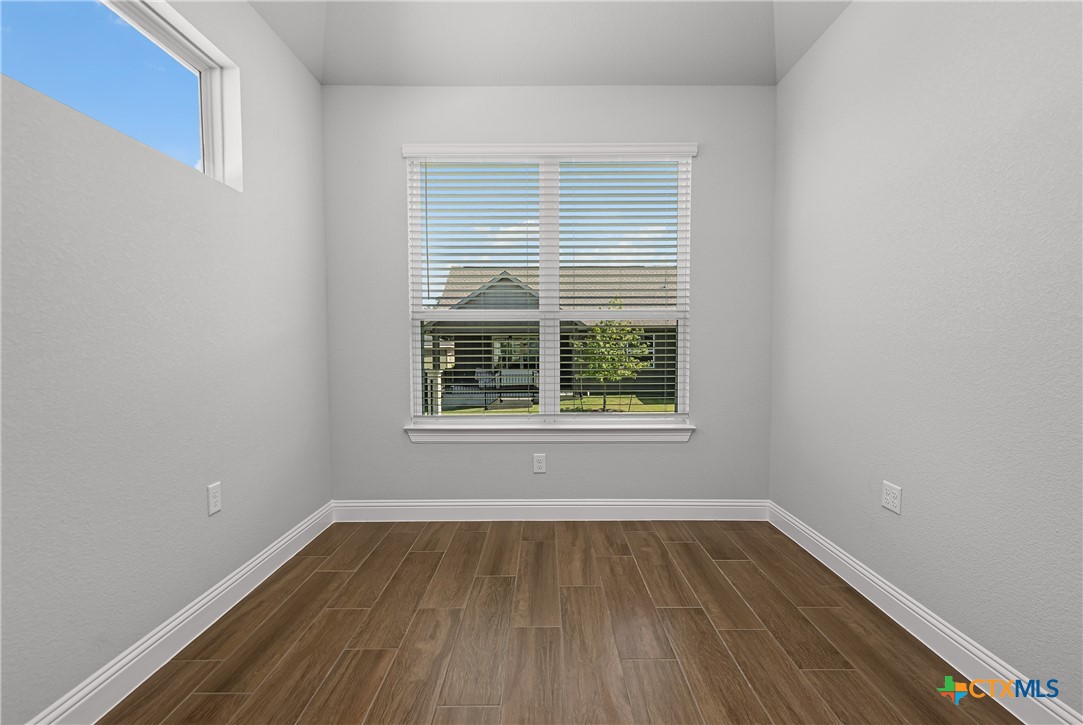 1447 Dancing Oak Lane