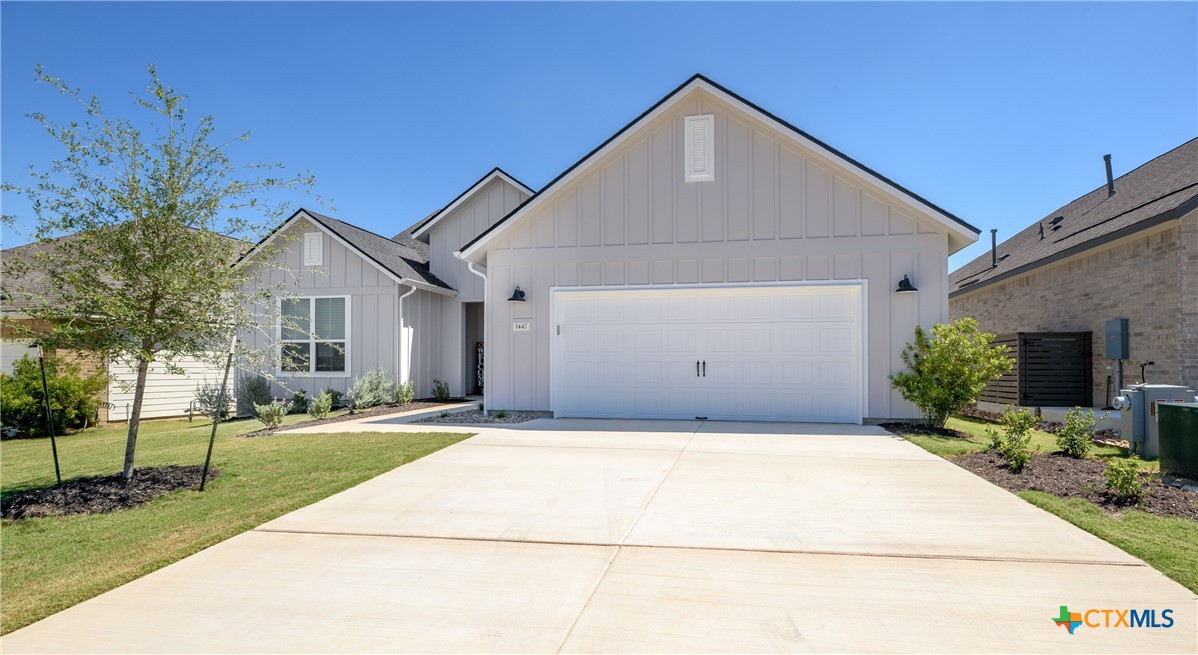 1447 Dancing Oak Lane