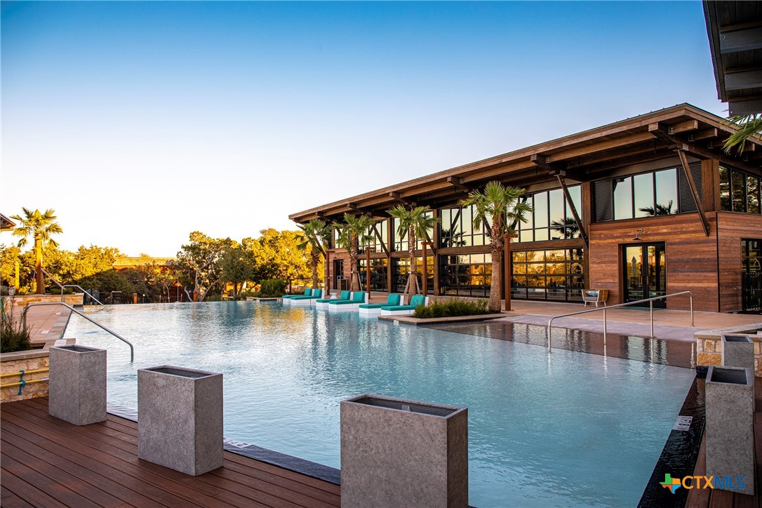 1447 Dancing Oak Lane