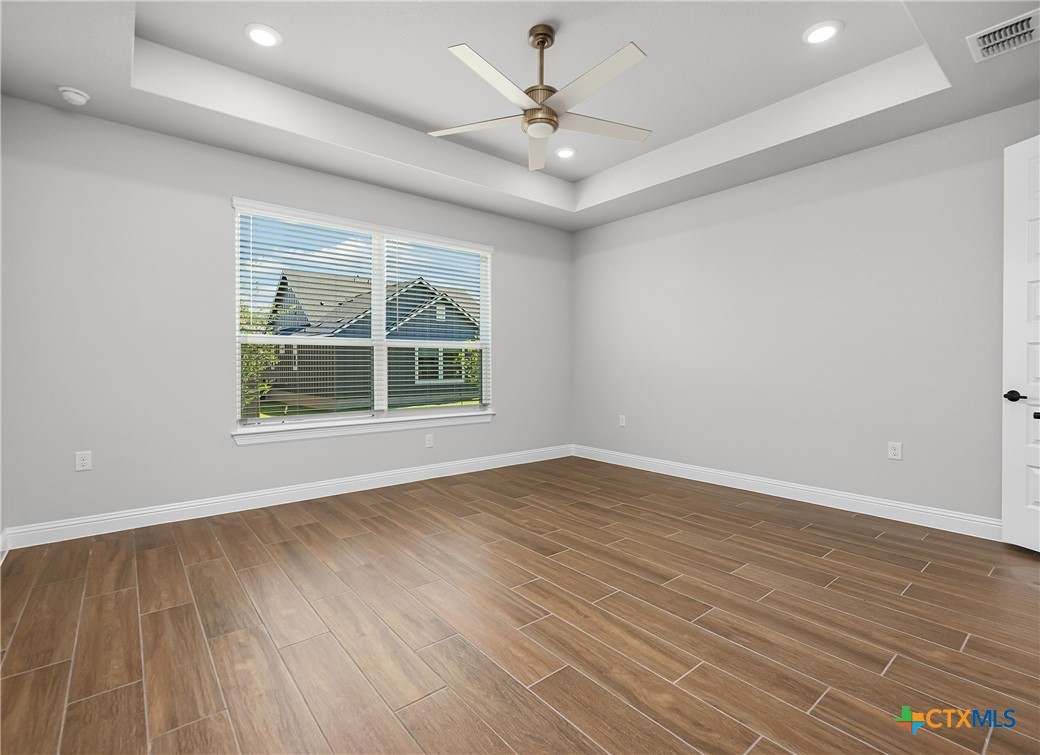 1447 Dancing Oak Lane