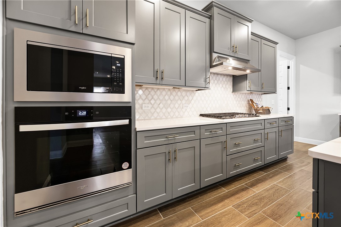 1447 Dancing Oak Lane