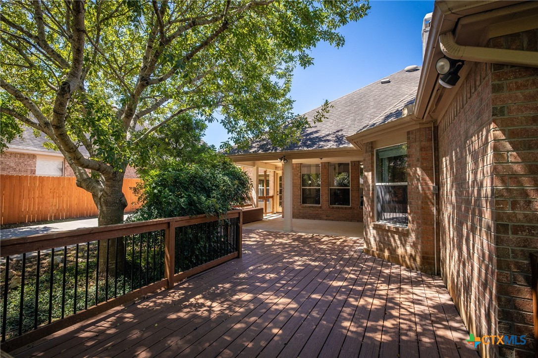 524 Enchanted Oak