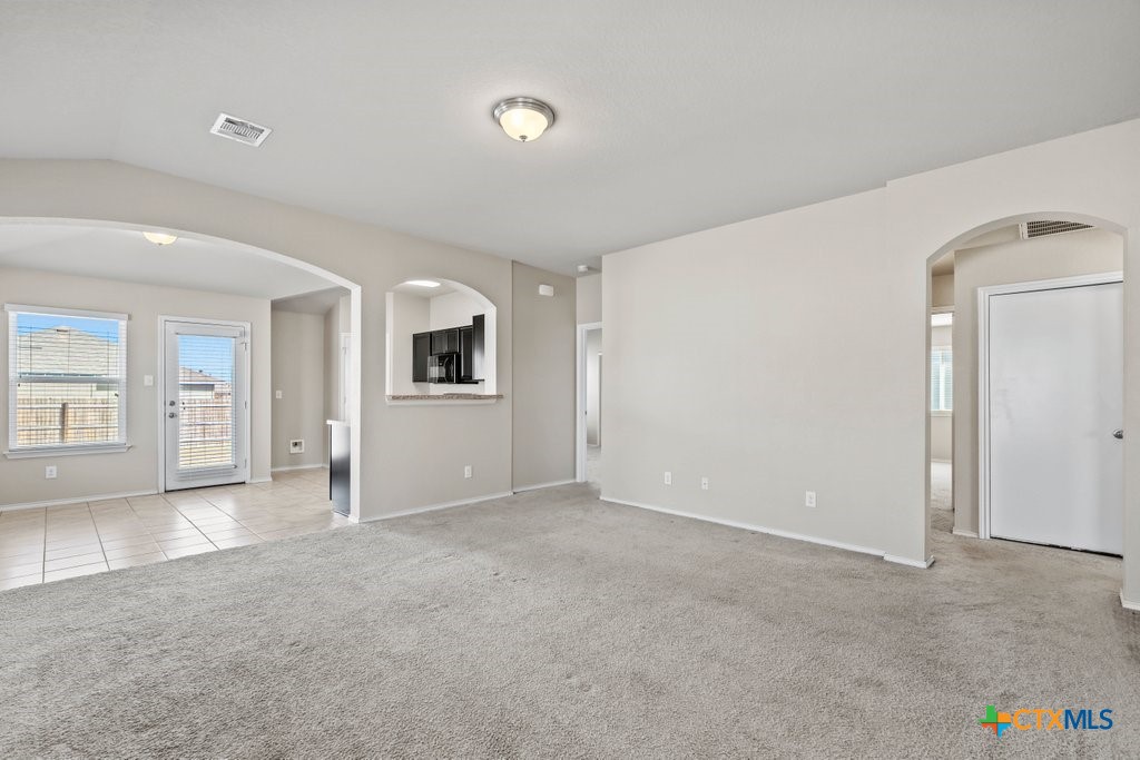 1512 Doncaster Drive