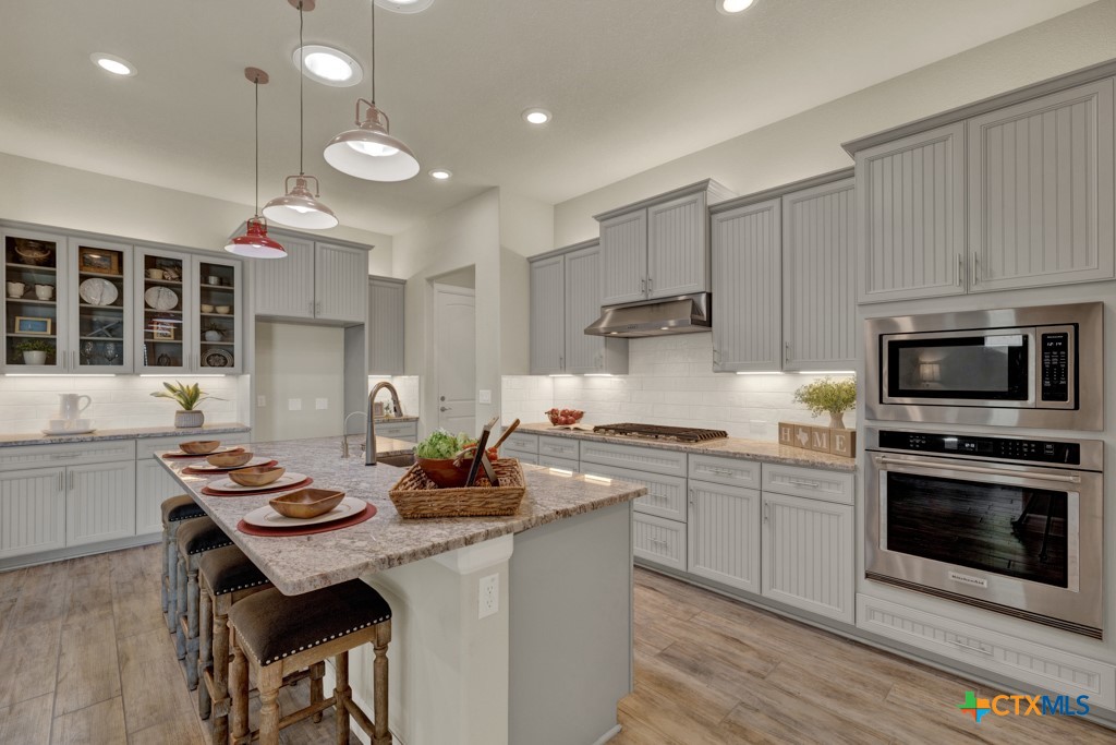 1248 Dancing Oak Lane