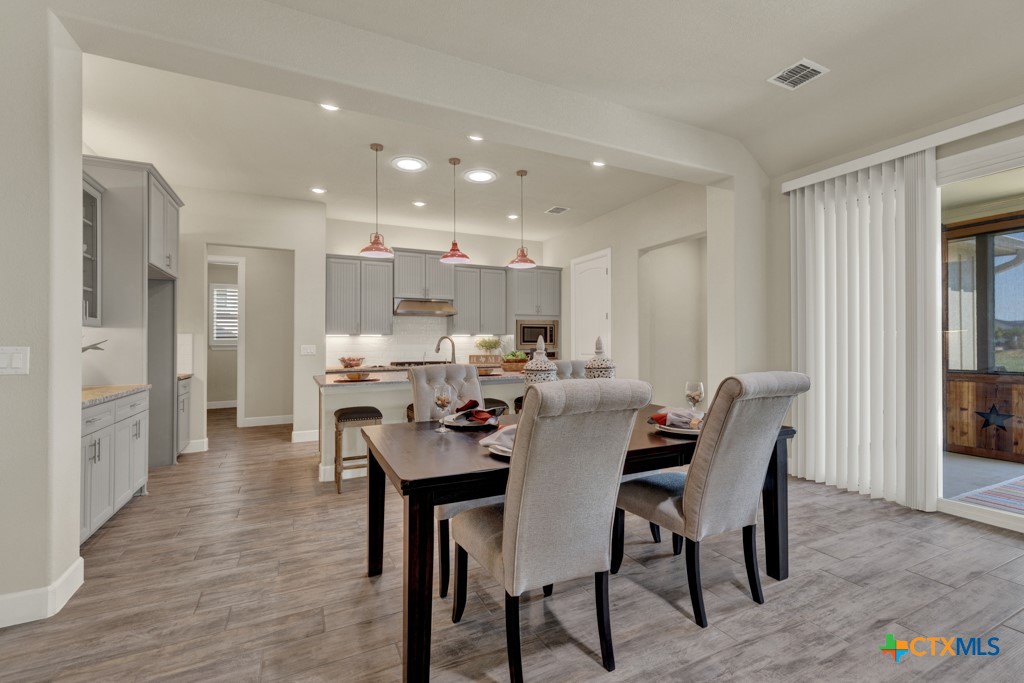 1248 Dancing Oak Lane