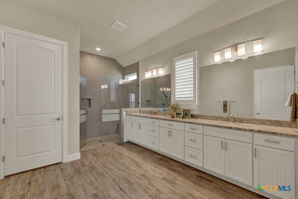 1248 Dancing Oak Lane