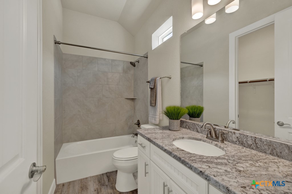 1248 Dancing Oak Lane