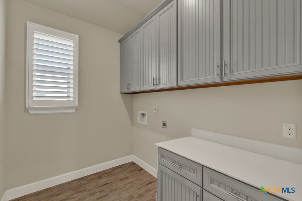 1248 Dancing Oak Lane