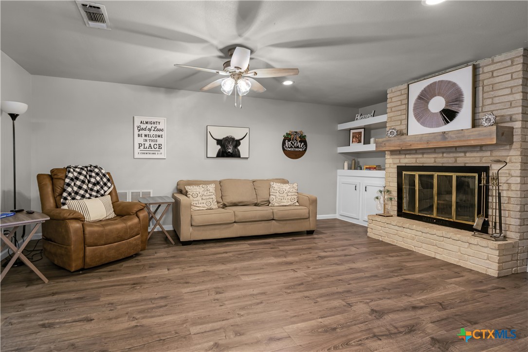 205 Meadowlake Drive