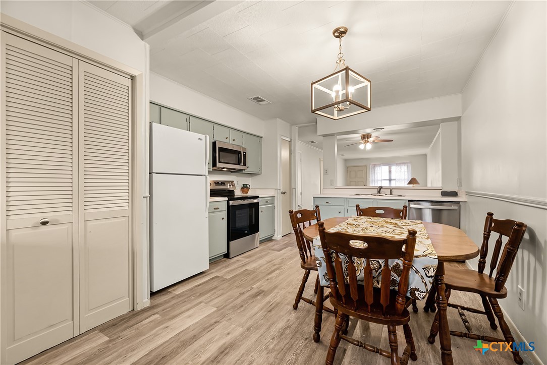 1051 Country Club Drive 30