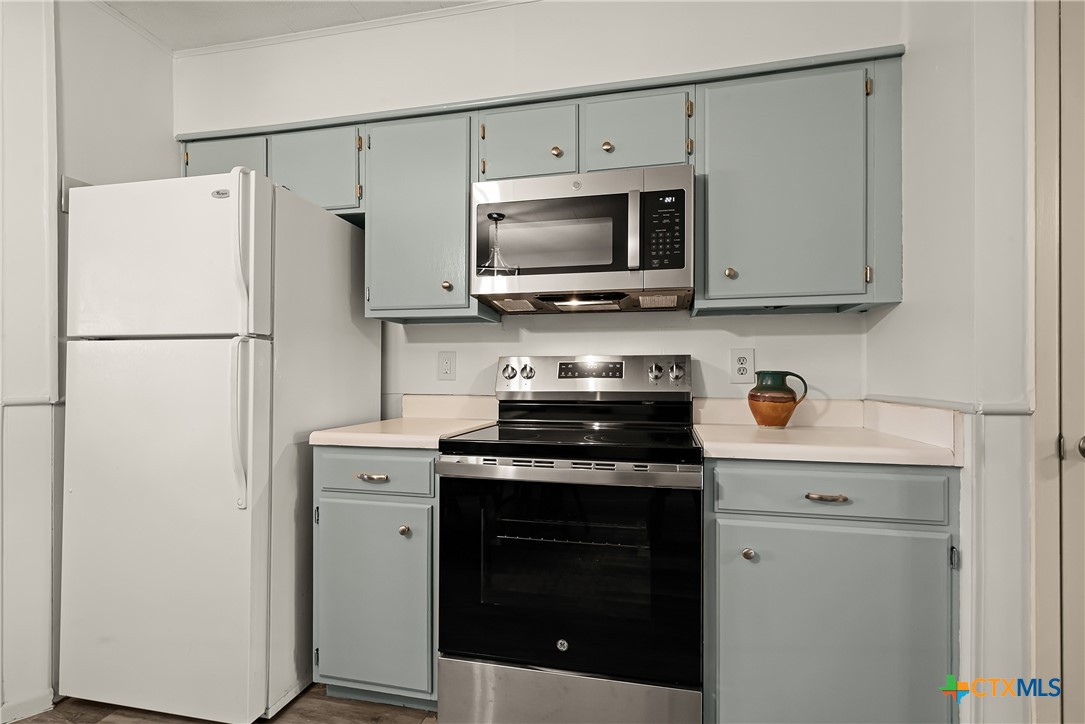 1051 Country Club Drive 30