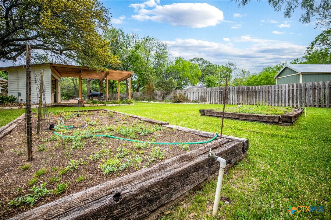 225 Montwood